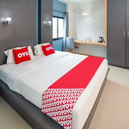 شقة Oyo 303 Phoomjai House تْشولونْغْ المظهر الخارجي الصورة